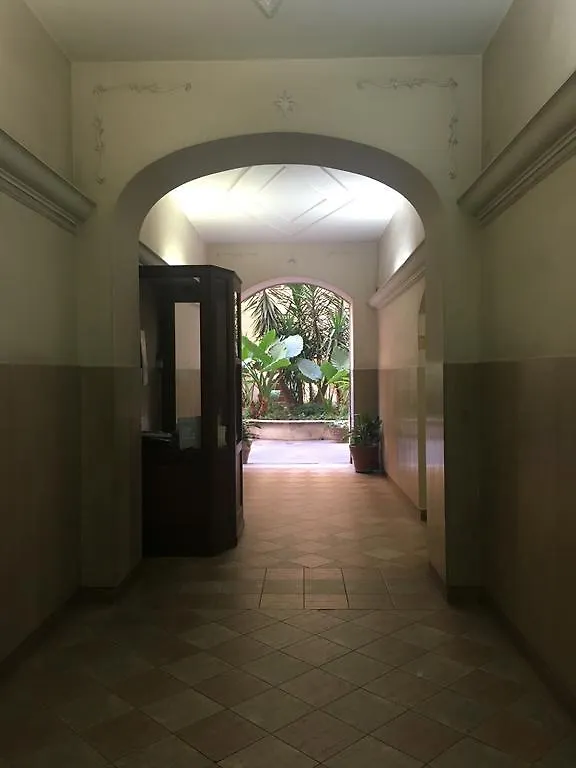 Favola Romana - Guest House  Rome